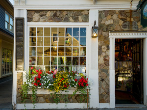 Kennebunkport Window Shopping