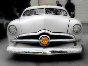 Retro Rod with Yellow Light