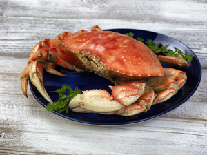 crab dinner served