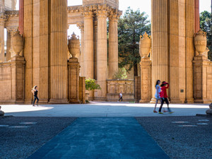 Walking at the Palace of Fine Arts