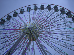 Ferris Wheel, 3