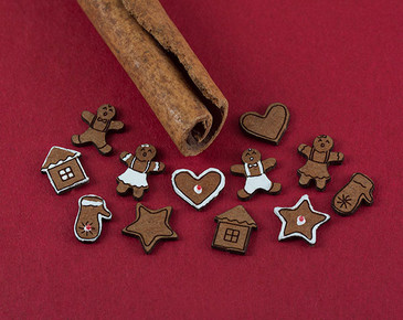 gingerbread boys, gingerbread girls, hearts, stars, houses, mittens