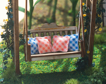 quarter scale gingham pillows kit