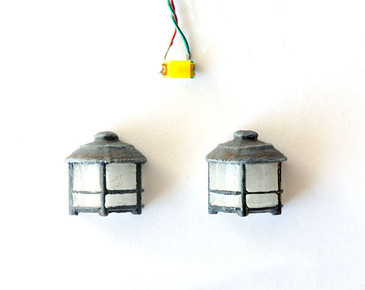 2 wall sconces in quarter scale 1:48 2 wall sconces in quarter scale 1:48