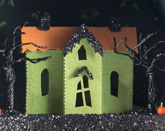 Eeek Estate - Creepy Coffin Glitter House Kit - CLOSEOUT