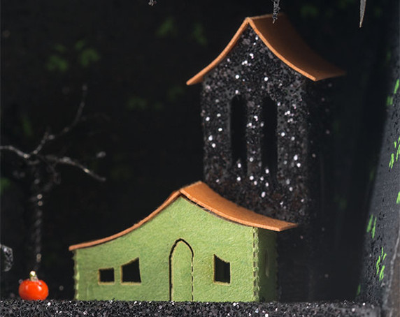 Frankie's Nursery - Creepy Coffin Glitter House Kit - CLOSEOUT