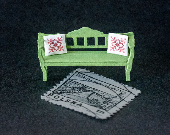 A very detailed, 1:48 (quarter) scale bench kit that may be painted or stained. Part of the Carpathian Cottage Collection.