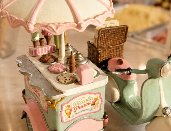 1:24 Gelato Scooter "Piccola Panna" Kit