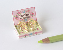 Create a set of 1:12 doll dishes in a box with this 1" scale dollhouse miniature kit.