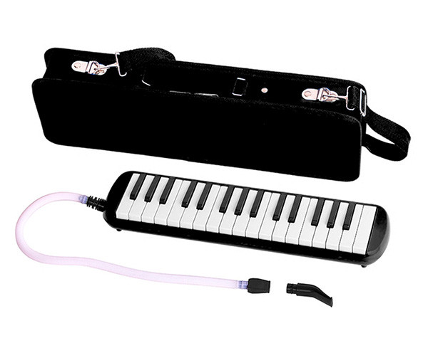 Melodion (32 Key) w/Blow Tube & Case