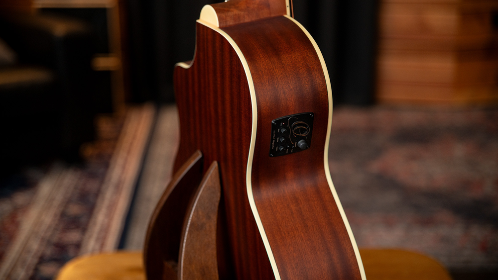 ORTEGA Deep Series 7 Acoustic Bass 5 String