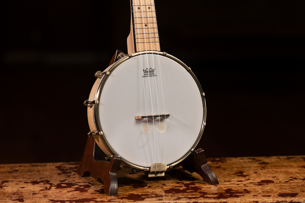 ORTEGA Banjolele Series Concert Ukulele 4 String - Maple Natural + Bag