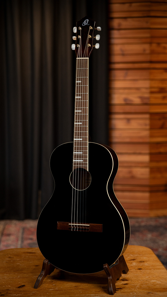ORTEGA Ranger Series 4/4 Nylon String Guitar 6-String - Black + Gig Bag