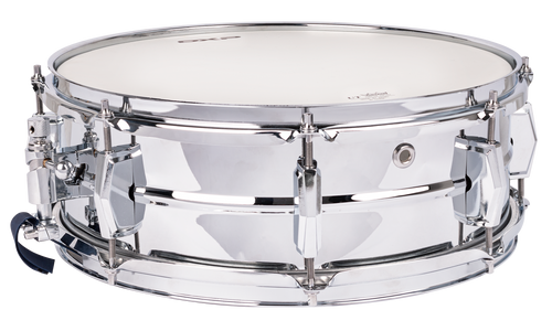 14"x 5" beaded steel shell. 8 classic look, bridge style chrome lugs. Super smooth strainer. Remo Coated UT Drum head.