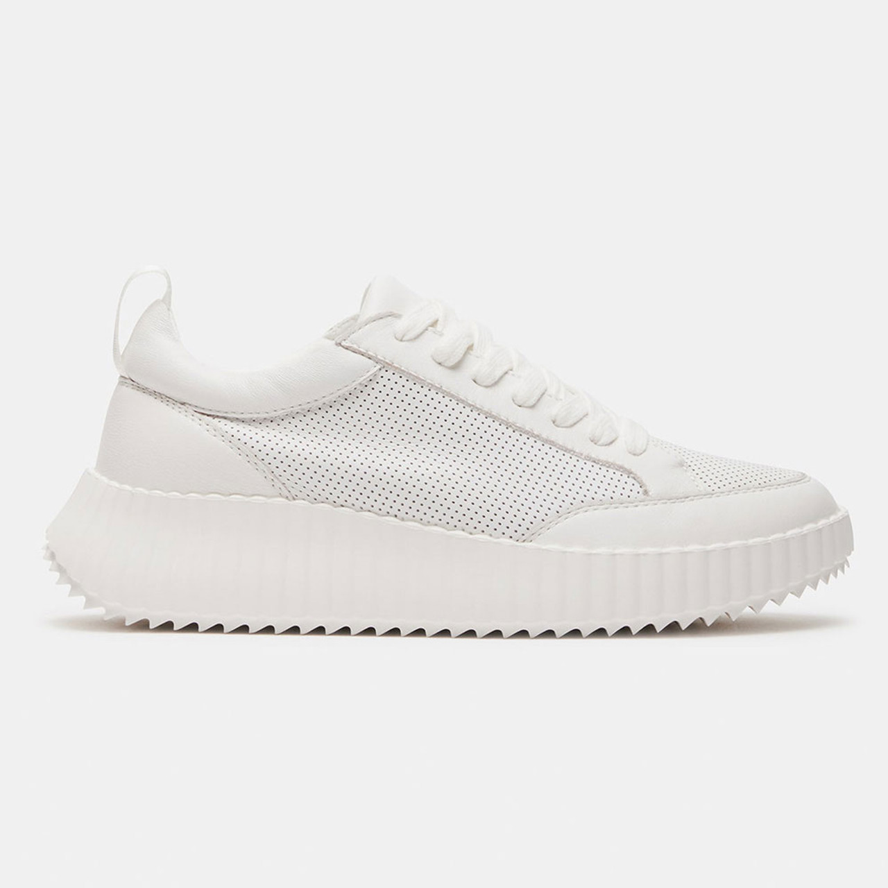 ★Steve Madden★新作★大人気★RENEGADE WHITE★スニーカー ☆Steve Madden☆新作☆大人気☆RENEGADE WHITE☆スニーカー