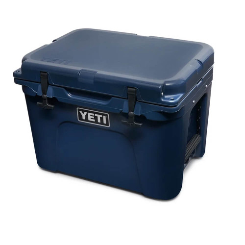 https://cdn11.bigcommerce.com/s-zut1msomd6/images/stencil/500x659/products/20474/194416/yeti-tundra-35-hard-cooler-yt35n-navy-side__24746.1619801238.jpg?c=1