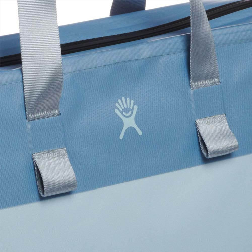 Hydro Flasl 26L Day Escape Soft Cooler Tote strap closeup Hydro Flasl 26L Day Escape Soft Cooler Tote strap closeup