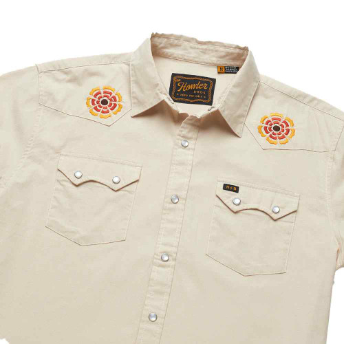 Men's Howler Brothers Crosscut Deluxe Shirt collar