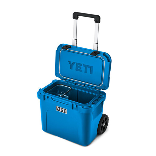 YETI Roadie 32 Wheeled Cooler - Big Wave Blue | Eagle Eye Outfitters
