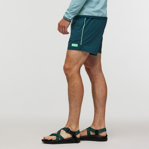 Men's Cotopaxi 5" Solid Brinco Shorts Model Side
