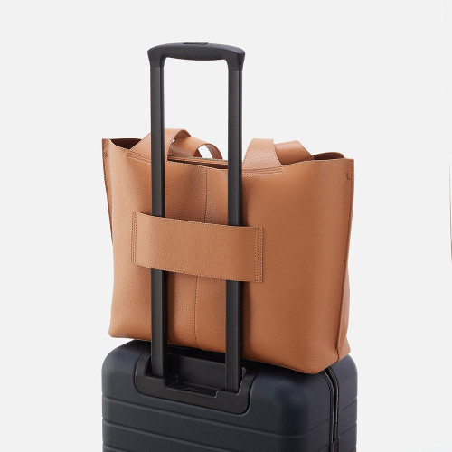 HOBO Large Vida Leather Tote Biscuit Strap Drop
