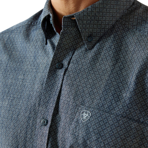 Men's Ariat Trent Classic Fit Button Down Shirt - Chambray Blue Front Detail