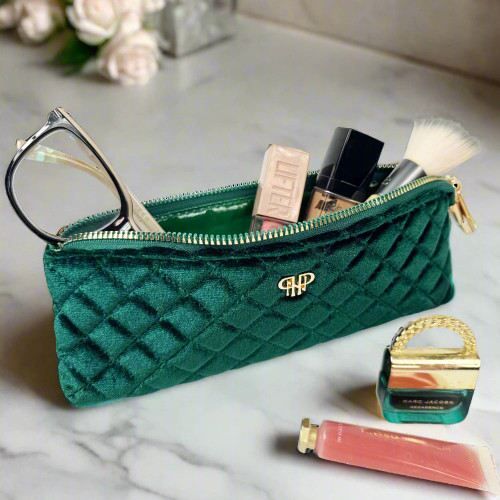 PurseN Sleek Stash Go-To-Case - Emerald Velvet Packed Front View
