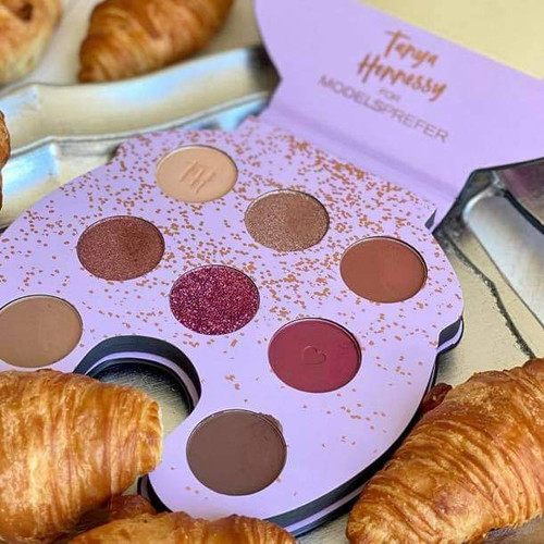 TANYA HENNESSY How good are croissants? eyeshadow palette Models Prefer