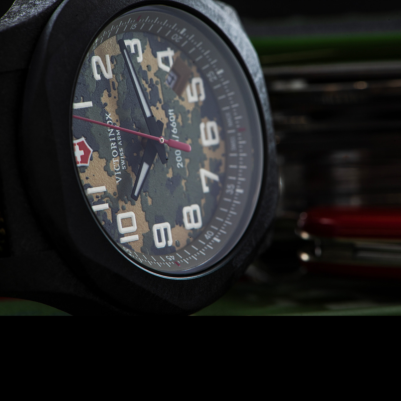 VICTORINOX　I.N.O.X.　LIMITED EDITION Victorinox I.N.O.X. Carbon Limited Edition inspired by