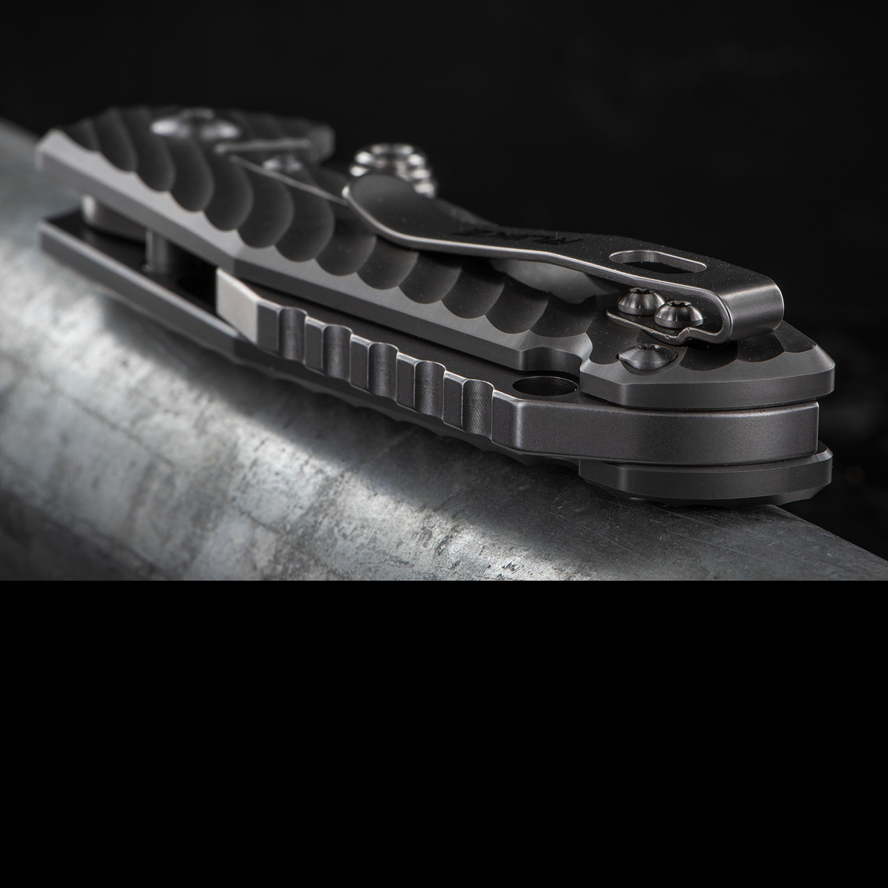 リッキー Ruike M671-TZ Folding Knife Gray Sculpted Titanium Handle 154CM