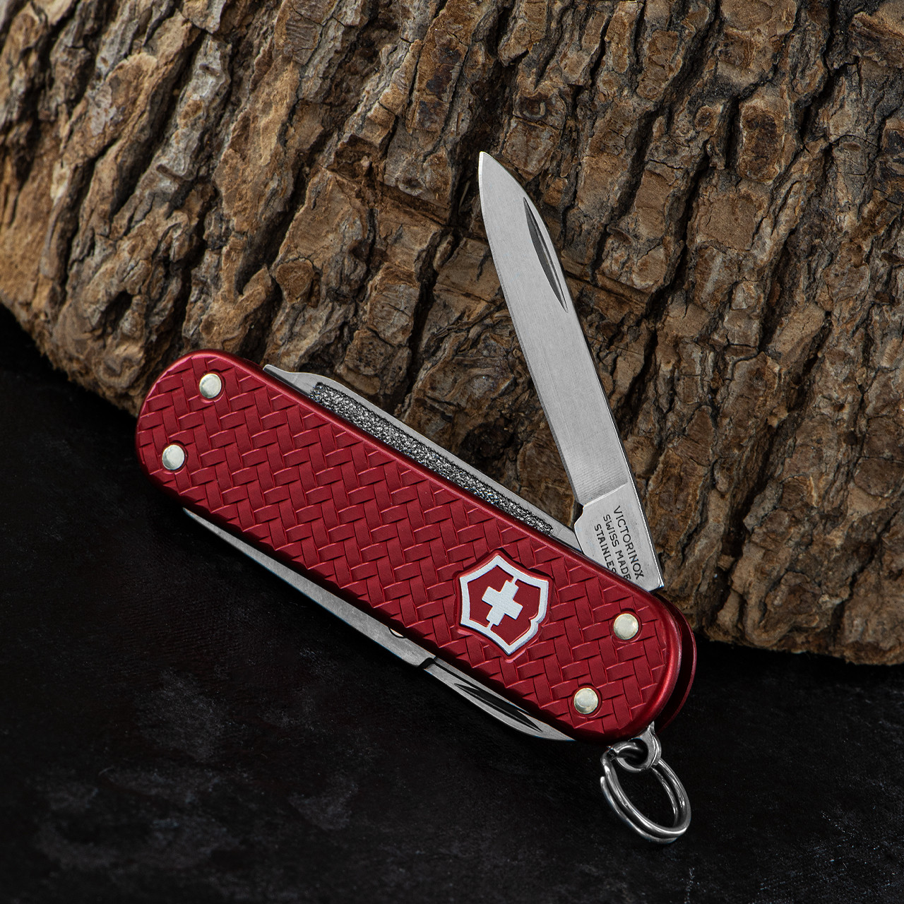 専用ページ‼️  Victorinox Classic Alox Knife Victorinox Classic SD Precious Alox 58mm Folding Knife