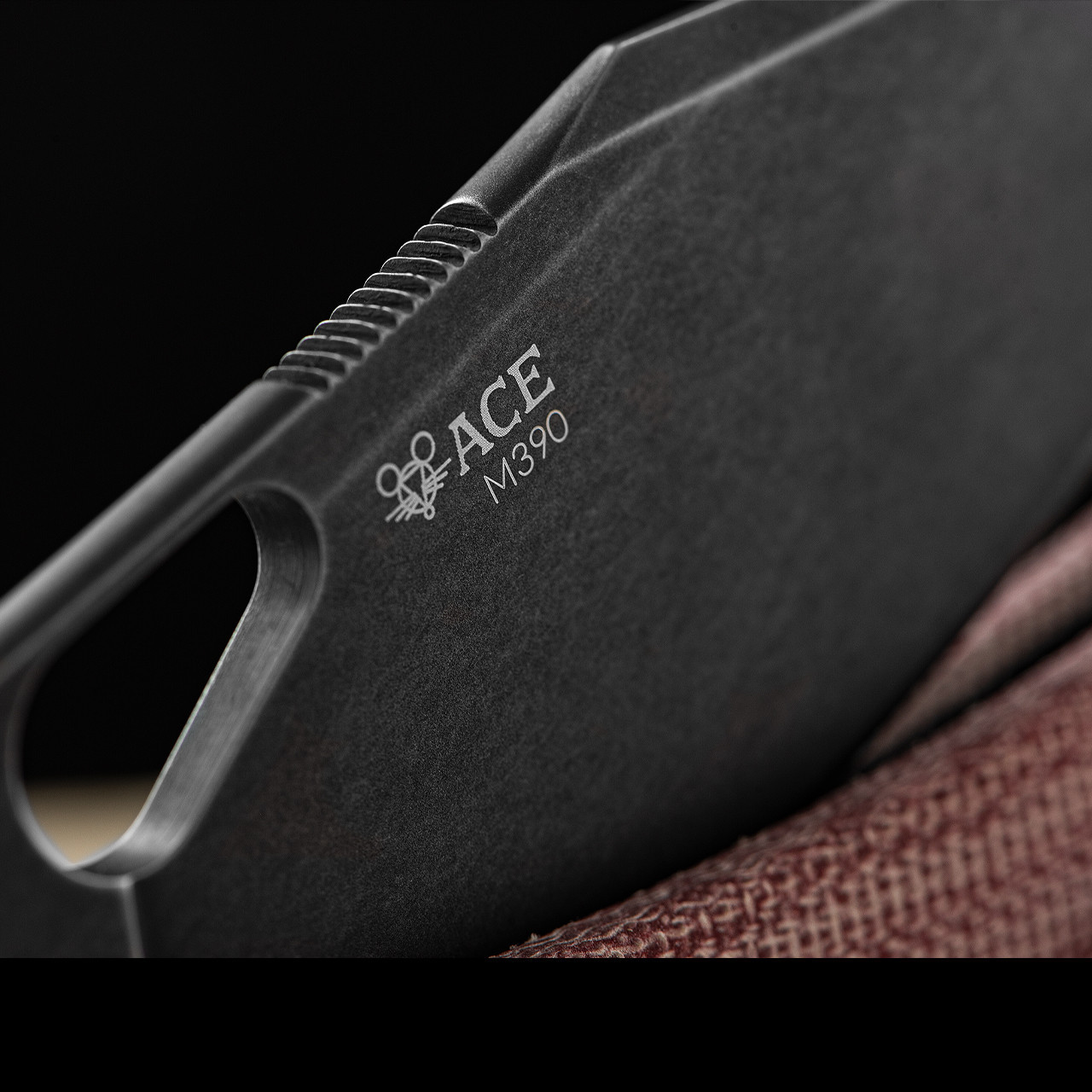 GiantMouse Grand Red Micarta Blackwash | Heinnie Haynes
