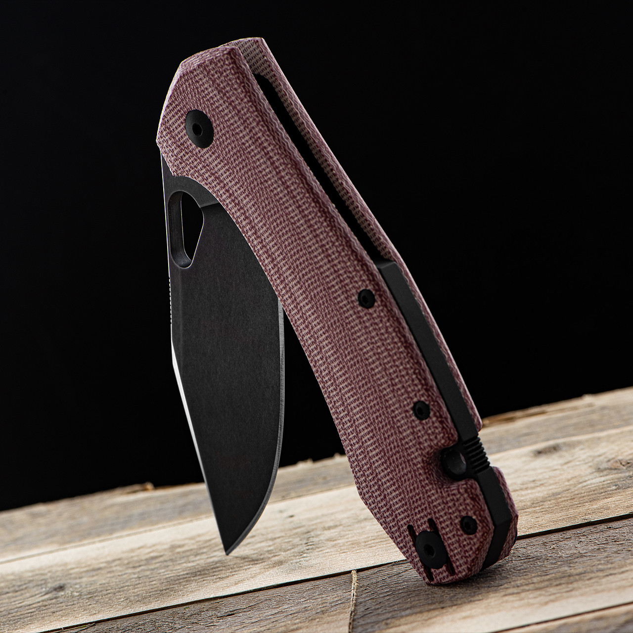 GiantMouse Grand Red Micarta Blackwash | Heinnie Haynes