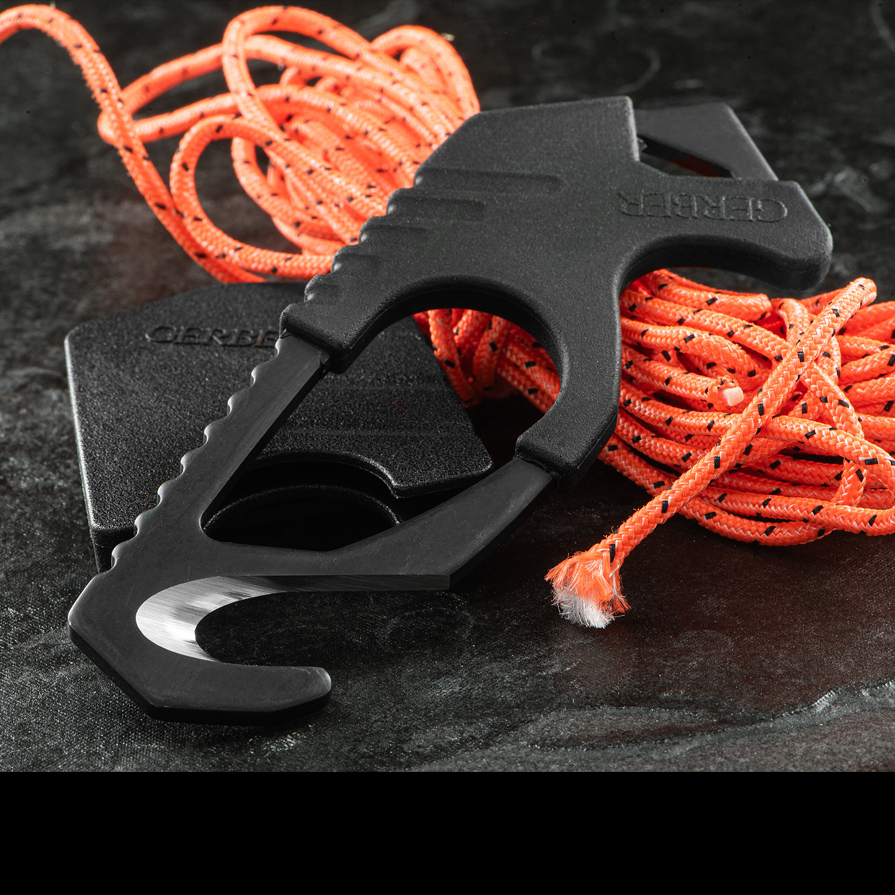 Strap cutter