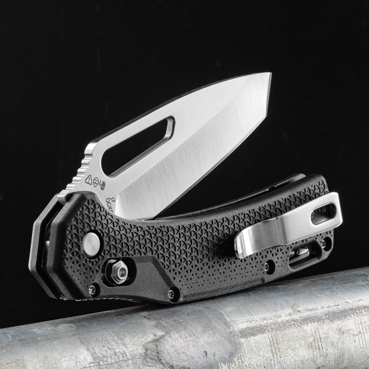 Blackfire Pivot Lock Tanto Folder