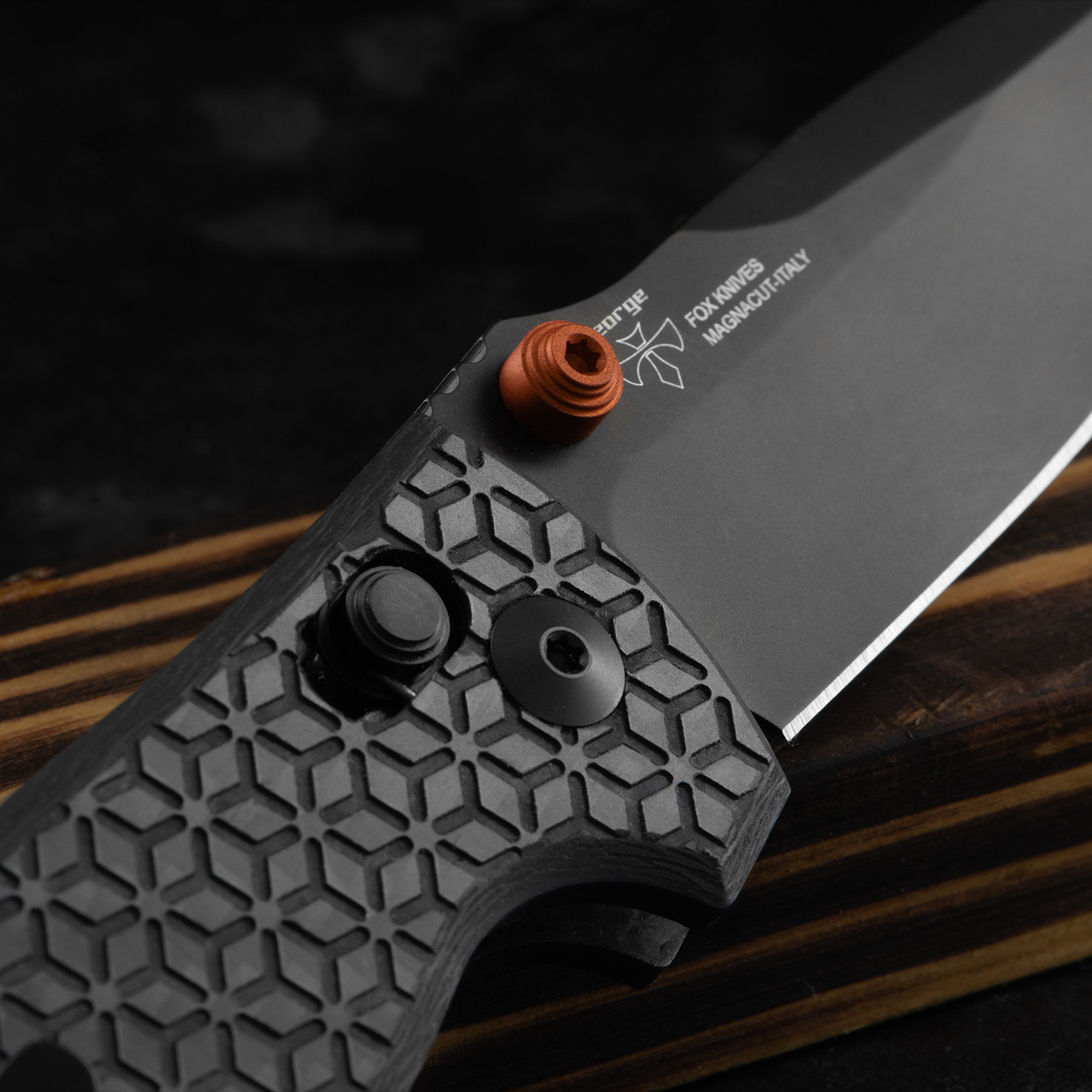 Fox Anzu Carbon Fibre Folding Knife | Heinnie Haynes