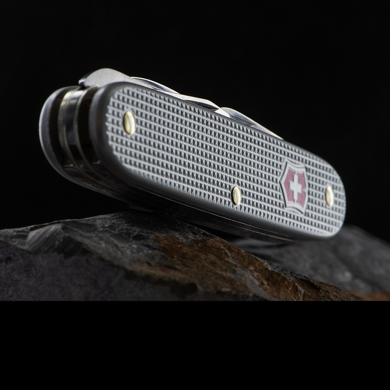 Victorinox Army 7 | Heinnie Haynes