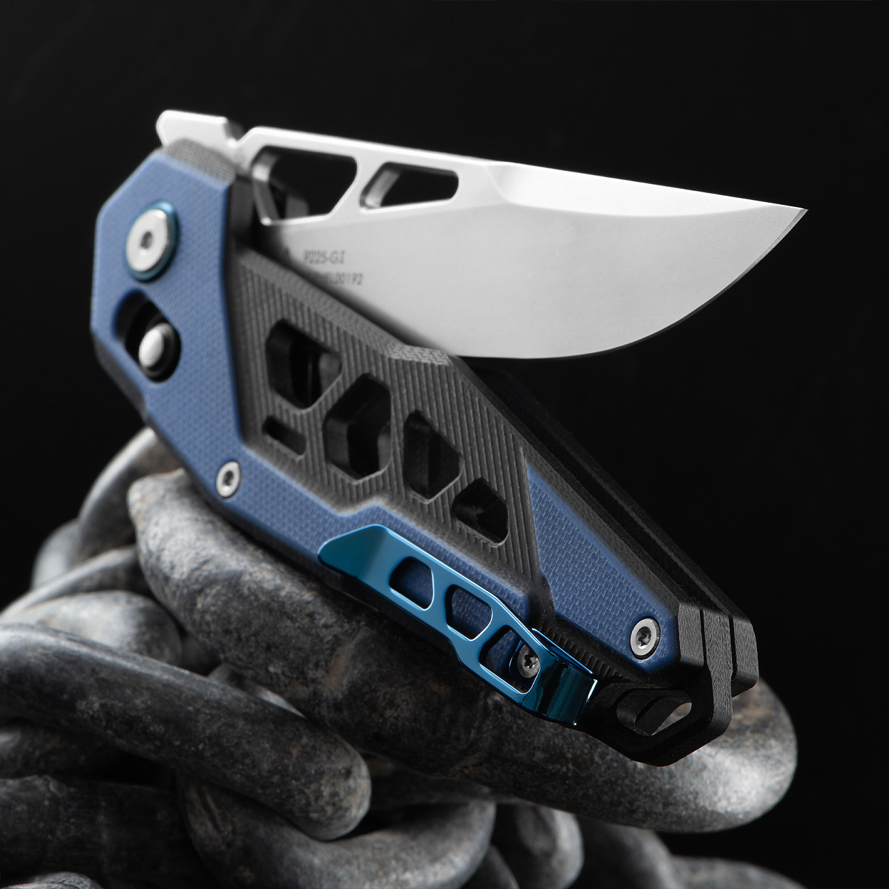 SRM Mecha 9225 Ambi Lock Folding Knife | Heinnie Haynes