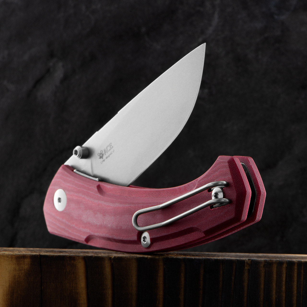 Giant Mouse Iona V2 Red Linen Folding Knife | Heinnie Haynes