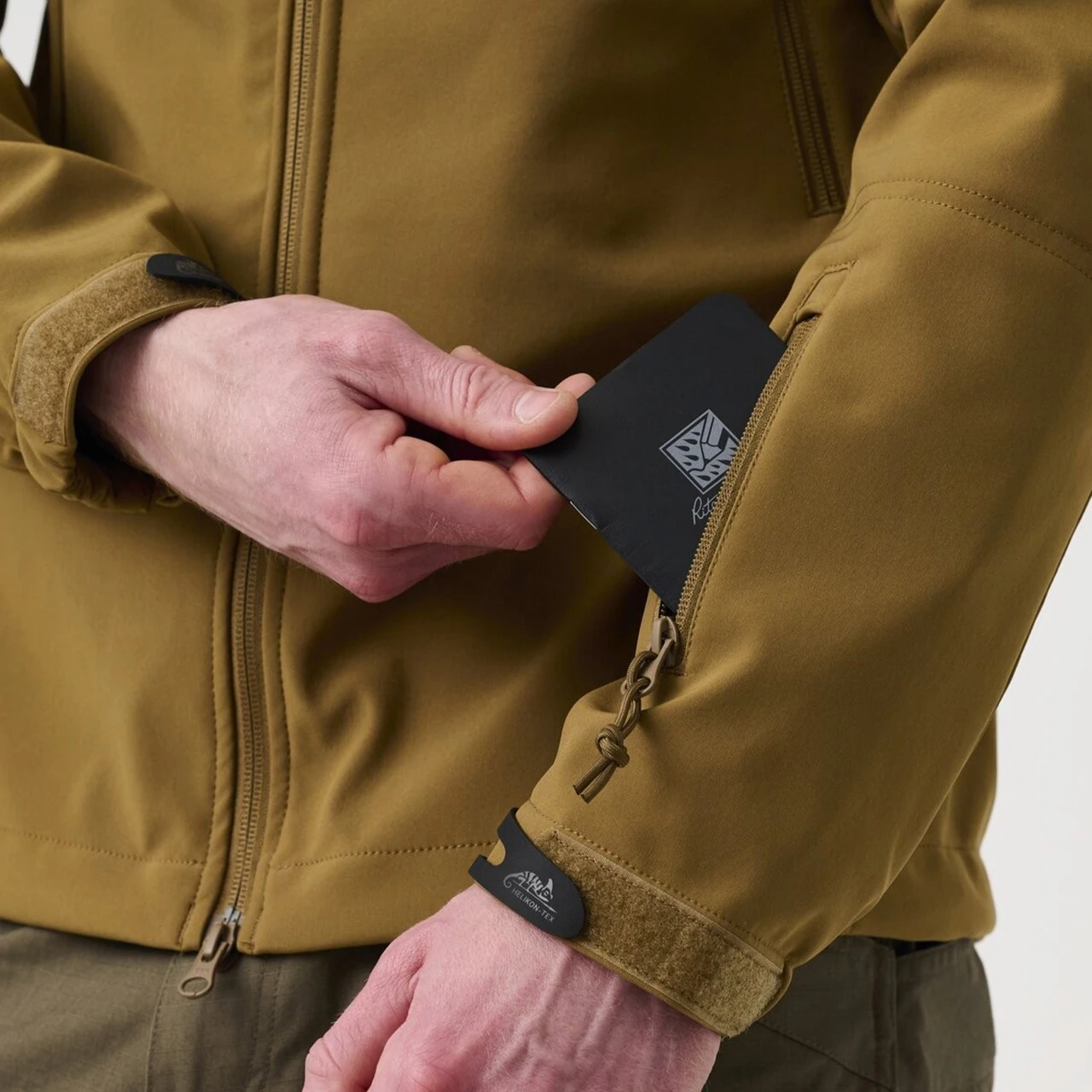 Helikon-Tex Gunfighter Windblocker Jacket Coyote