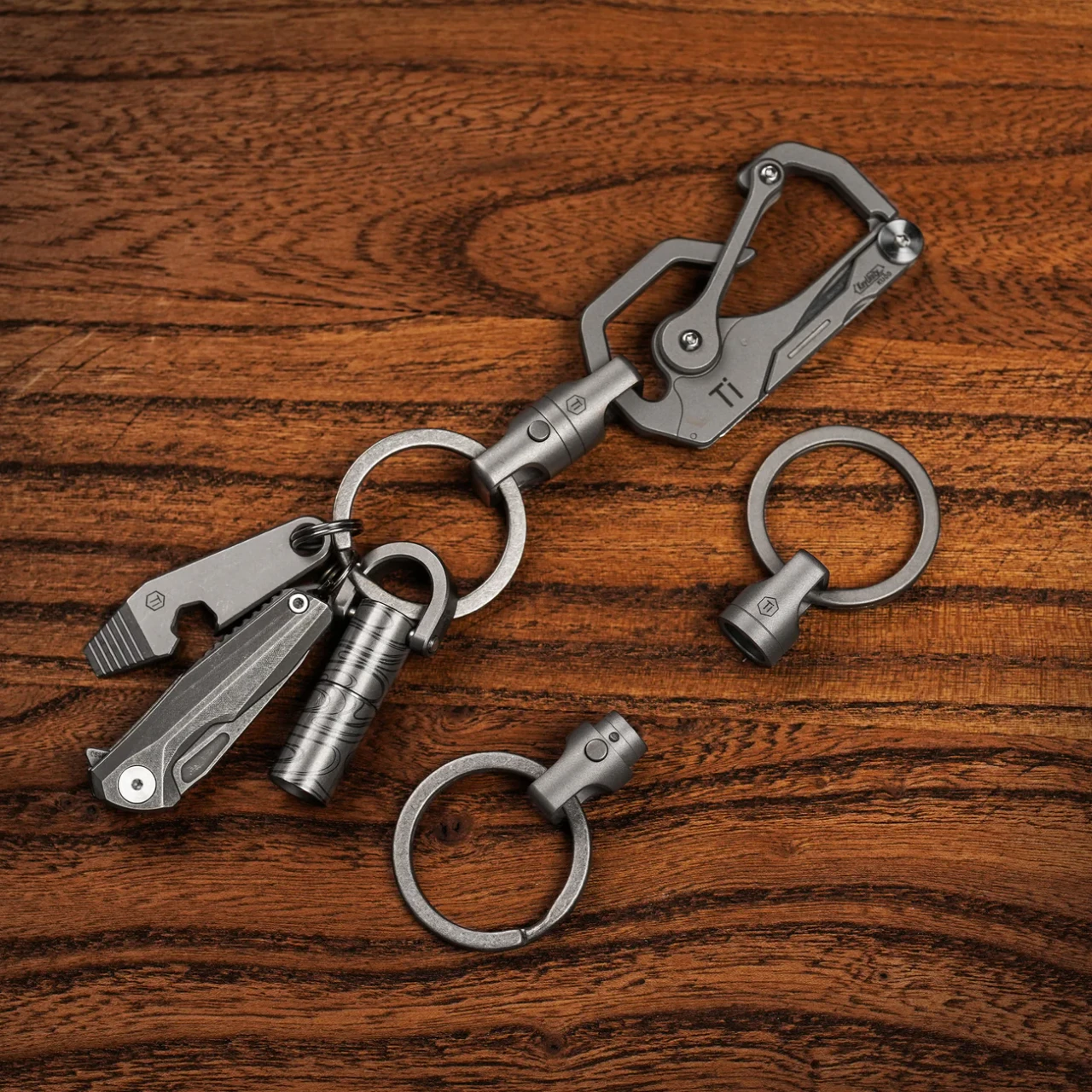KeyUnity Titanium Swivel Key Ring | EDC Accessories