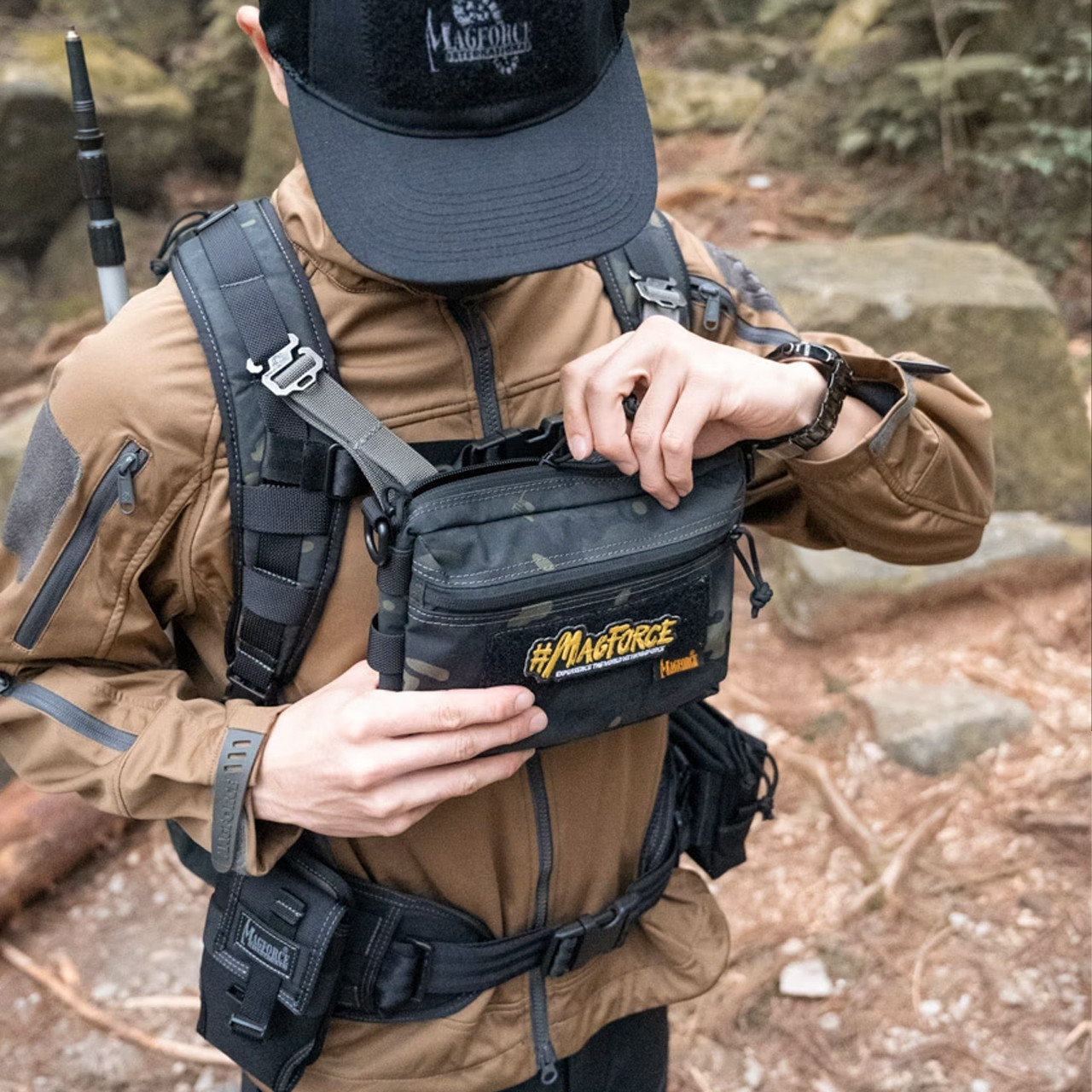Magforce Cube Crossbody Bag 500D Black Camo | Heinnie Haynes