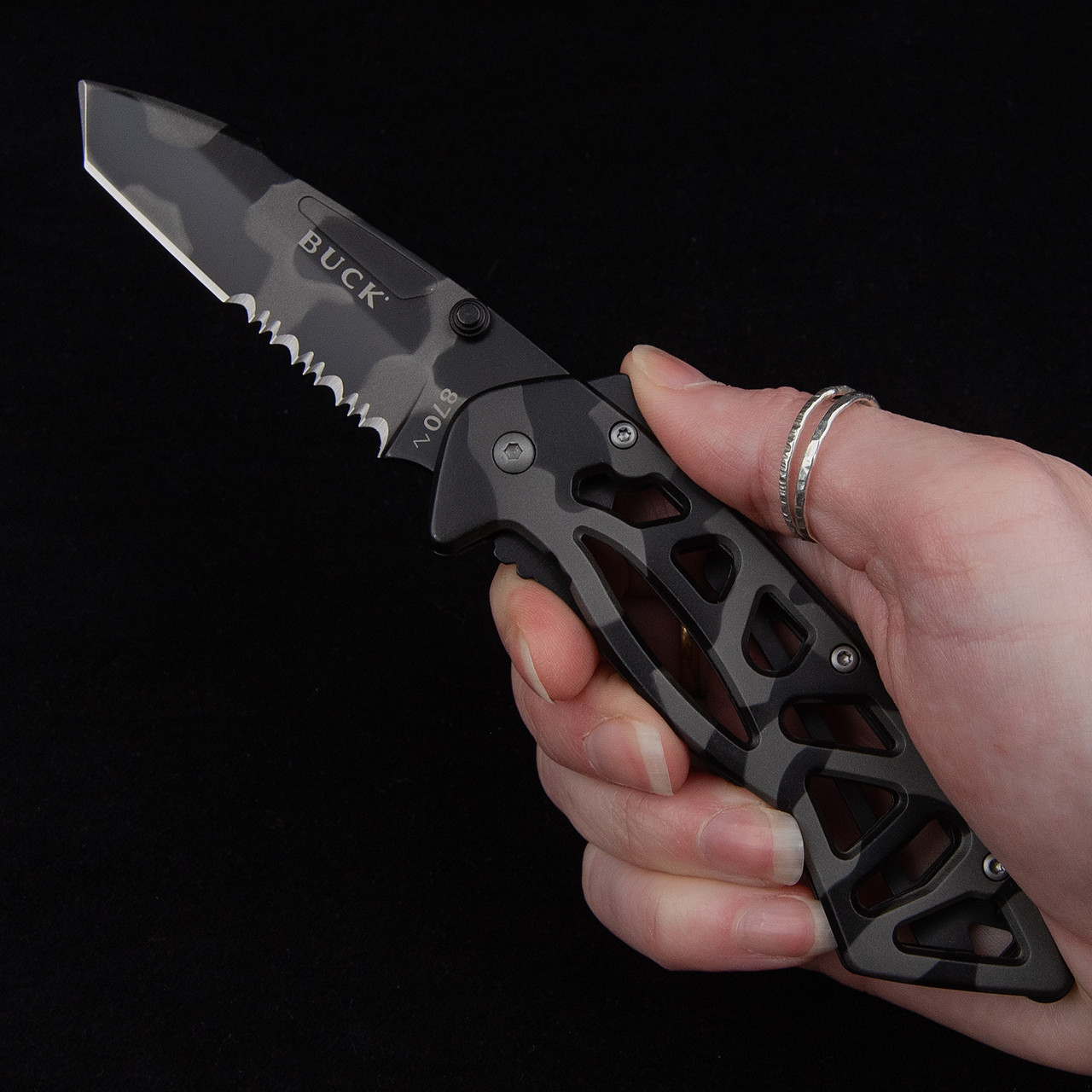Buck 870 Bones Tiger Camo | Folding Pocket Knife