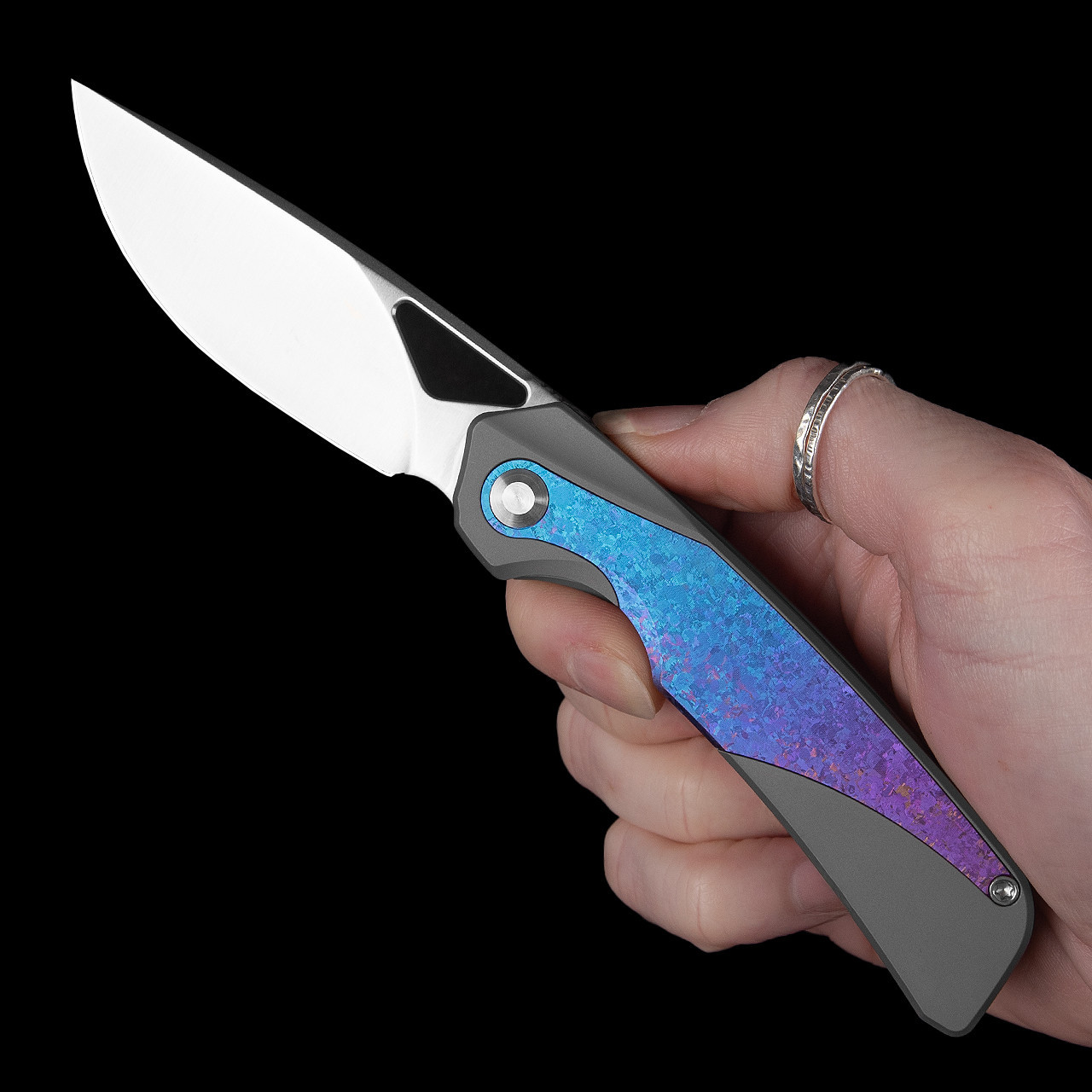 Kizer Topsail S45VN Crystallized Titanium | Folding Pocket Knife