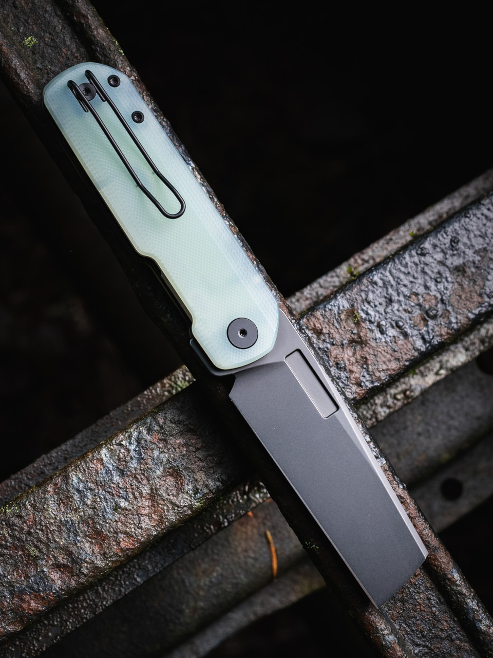 Vero Avid 2 Blackwashed Jade | Folding Pocket Knife