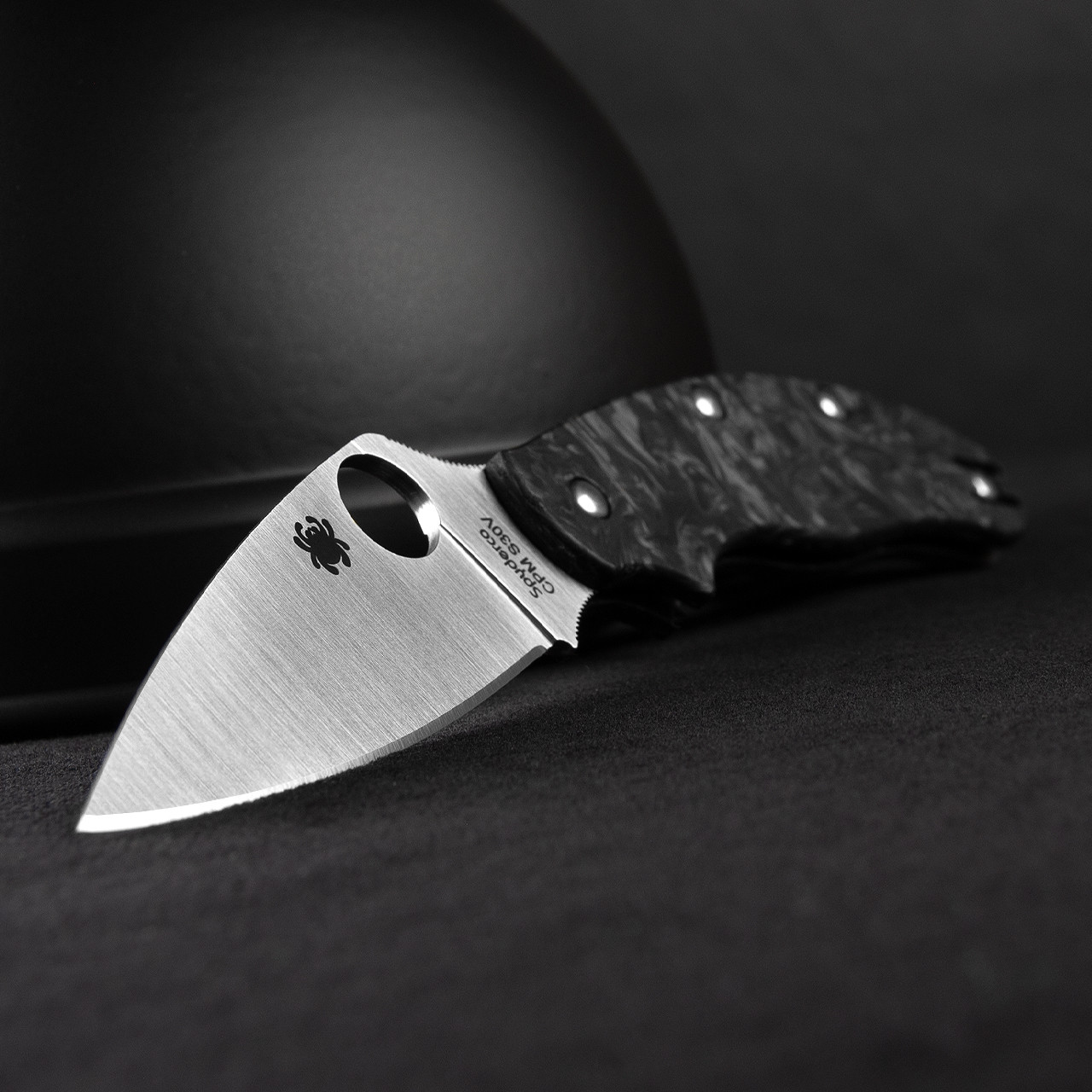 Spyderco UKPK Fat Carbon Dark Matter Heinnie® Exclusive Folding