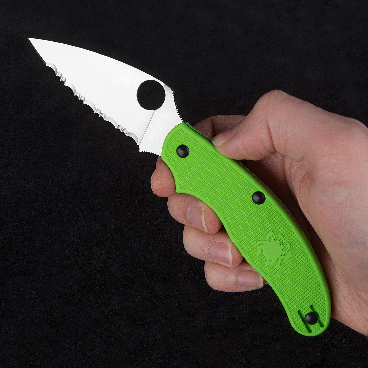 Spyderco UK Penknife Salt Green Serrated | UK Carry Friendly