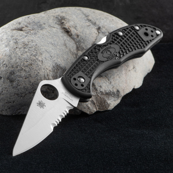Spyderco Delica 4 FRN Part-Serrated