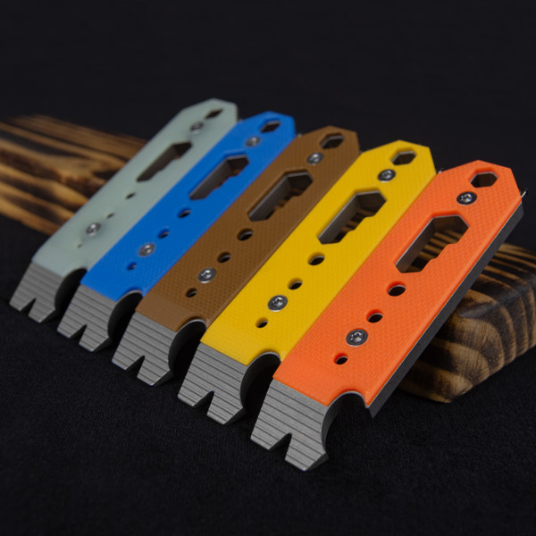 Kizer Titanium & G10 Multi-Functional Pac Bar