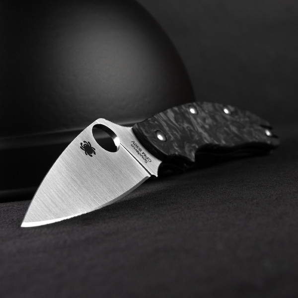 Spyderco UKPK Fat Carbon Dark Matter Heinnie® Exclusive Folding Knife